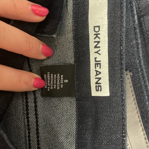 DKNY Jeans - Picture 3 of 6